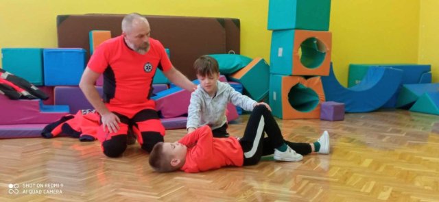 b_1024_768_0_00_images_2023_2024_Swietlica_ratownik_409386154_818983276696289_7508731845624970842_n